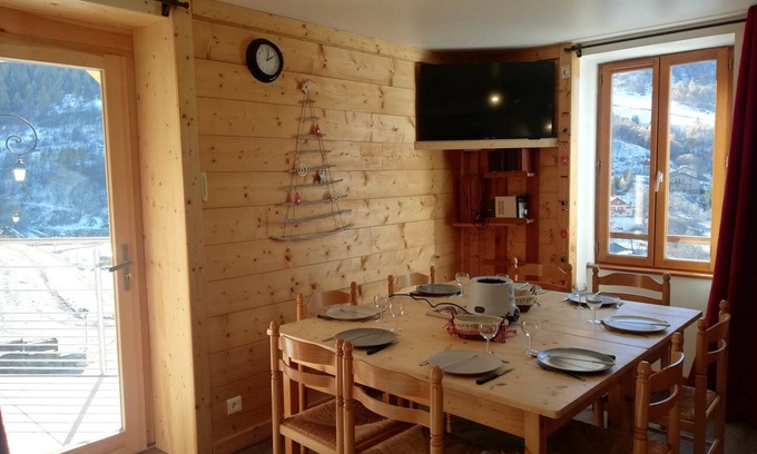 Valmeinier Apartment | Gîte 1- 8 persons- 4 bedrooms- Covered terrace