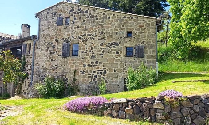 Pourcheres House | Gîte 2 personnes sur 2 niveaux