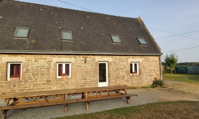 Languidic House | Gîte 4 Chambres en Campagne. Piscine Juillet et Août
