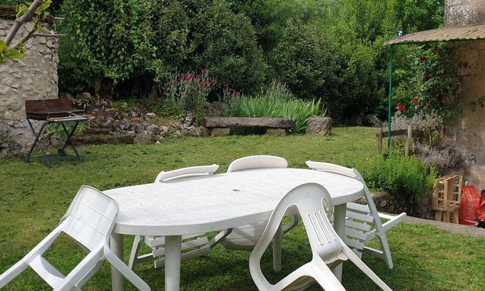 Castelnau-sur-Gupie House | Gîte 6 Personnes Avec Piscine