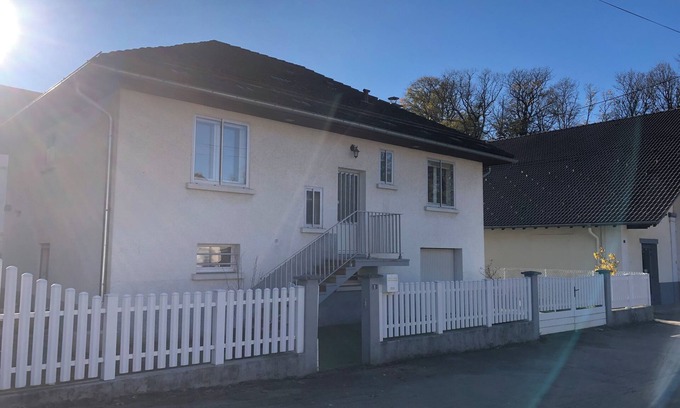 Maiche Apartment | Gîte 'A deux pas du ciné', located in the center of Maîche
