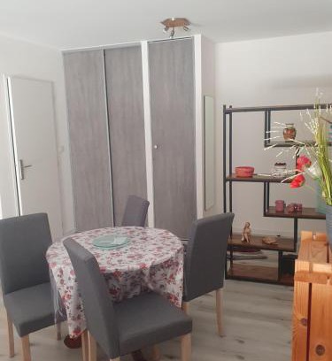 Collonges-sous-Saleve Apartment | gîte Amolinnes F2 5mn douane croix de rozon 20mn Genève