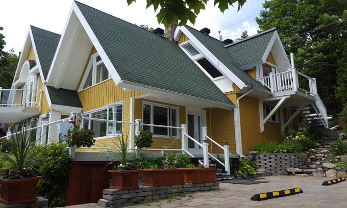 Baie-St-Paul Bed & Breakfast | Gîte Au Perchoir