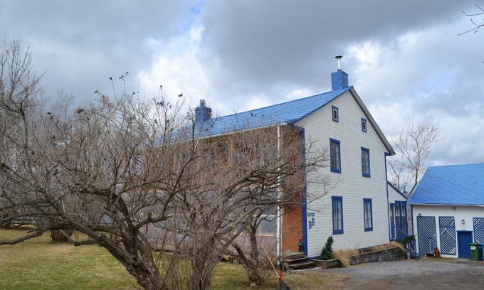 Sainte-Famille Bed & Breakfast | Gîte au Toit Bleu
