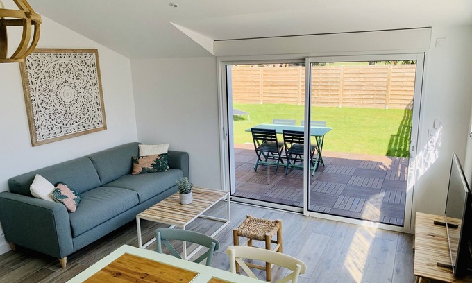 Grosbreuil House | Gîte Avec Jardin, à 10 mn des Sables D'olonne, lit King Size