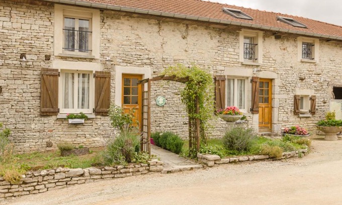 Baroville House | Gîte Baroville, 5 pièces, 9 personnes - FR-1-543-2