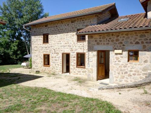 Les Salles House | Gîte Charmant avec Jardin Privatif, Cheminée, et Activités Nature Proches, Animaux Acceptés - FR-1-496-66