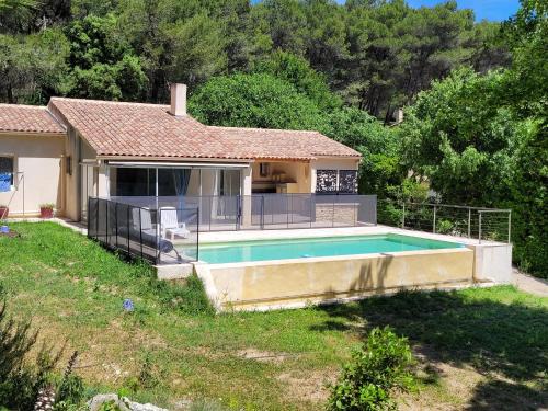 Cheval-Blanc House | Gîte Chrysalide du Luberon