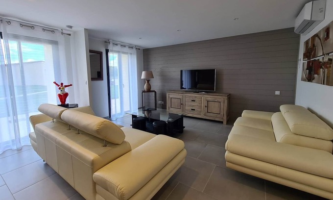 Othis Apartment | Gîte Clim 6 Pers, 3 Chambres, 3 Sdb, Près Roissy