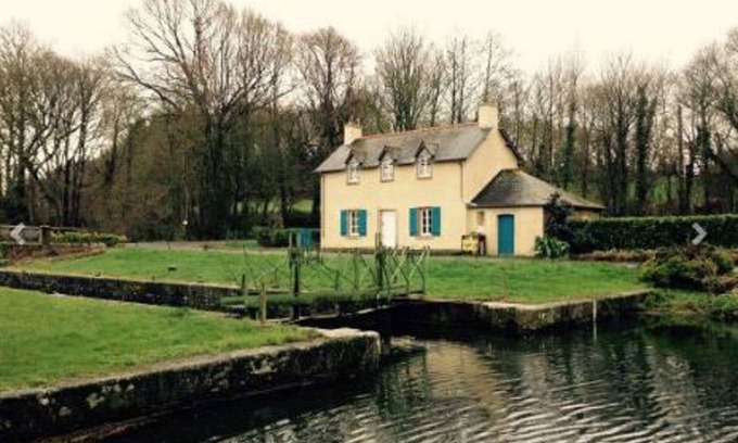 Rohan House | Gîte d'étape, at the Guer lock for 5 people