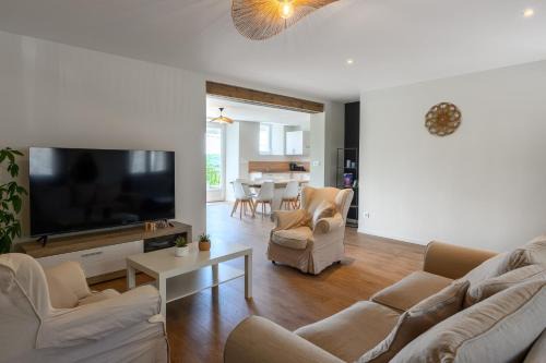 Lunac House | Gîte dans un village Aveyronnais