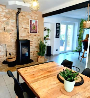 Lavaur Apartment | Gîte de charme Abelia avec extérieur au calme