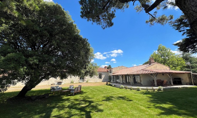 Sallertaine House | Gîte de Charme et de Caractère au Calme Avec Jardin et à 10 Mins de la mer