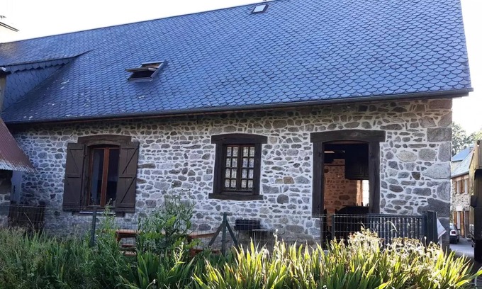 Lamaziere-Haute Villa | Gîte de France in Lamazière-Haute 2 ears - Gite de France 5 people