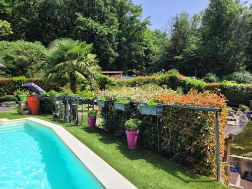 Aubazine Apartment | Gîte de France Gite capucine 2 épis - Gîte de France 2 personnes MAE-6564