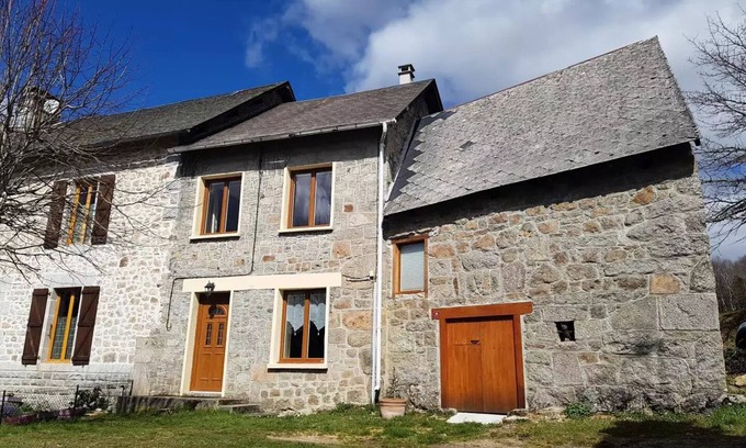 Alleyrat Villa | Gîte de France in Alleyrat 3 ears - Gîte de France 4 people