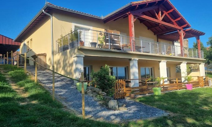 Pimbo Apartment | Gîte de Lamothe