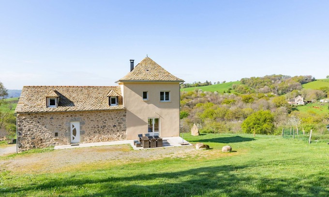 Lunac House | Gîte de Lucie - Climatisé avec jardin de 800 m²