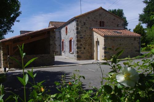Pouzauges House | Gîte des 2 Pat'