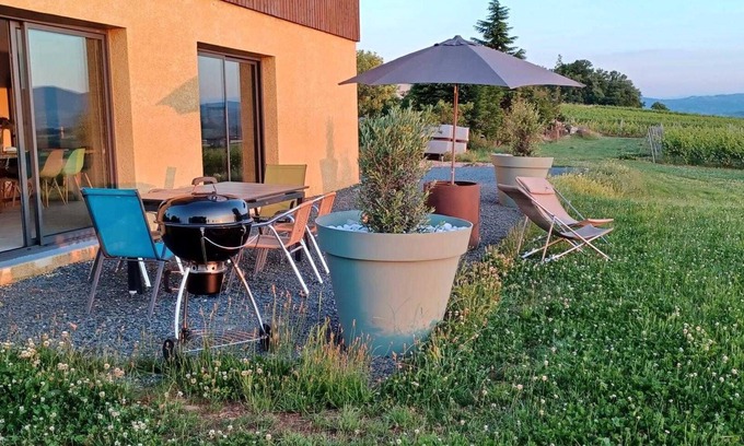 Saint-Germain-sur-l'Arbresle House | Gîte des Carrières - SAINT GERMAIN NUELLES