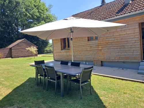 Saint-Amand-en-Puisaye House | Gîte des giblins - Saint Amand en Puisaye