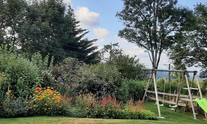 Lachaux House | Gîte du Jardin FleurAmour