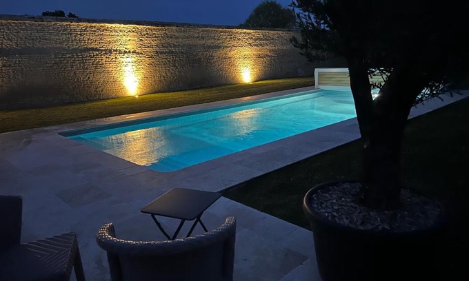 Saint-Wambert-des-Trois-Vallees Bed & Breakfast | Gîte du Manoir de Berville
