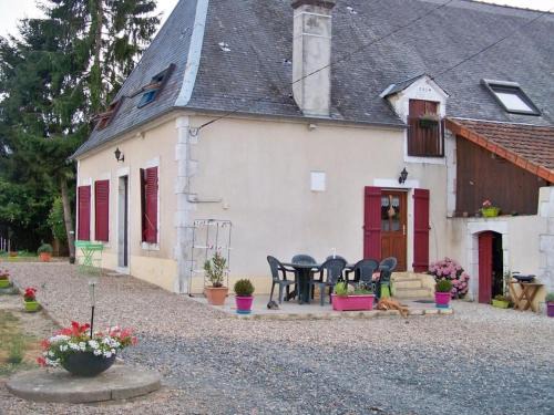 La Berthenoux Bed & Breakfast | Gîte et camping à la ferme avec espace détente - Profitez de la campagne du Berry - FR-1-591-558