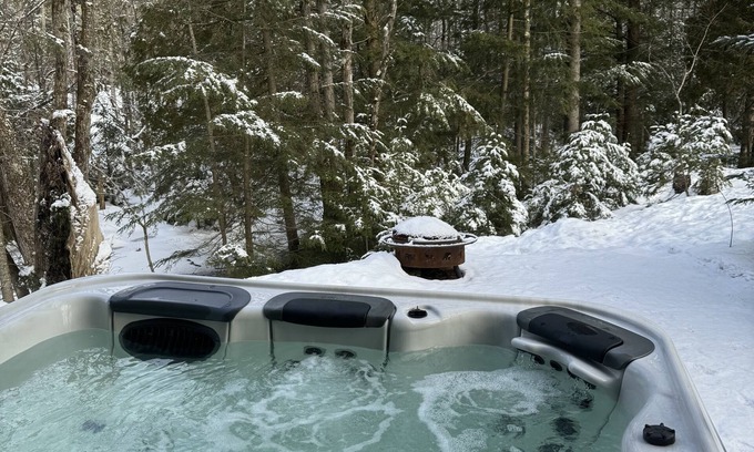 Sainte-Ann-des-Lacs House | Gîte et spa Renaître au Naturel. Animaux de Compagnie Acceptés!