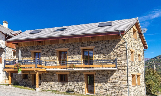 Saint-Jean-Saint-Nicolas Cottage | Gîte Costillons 4 persons