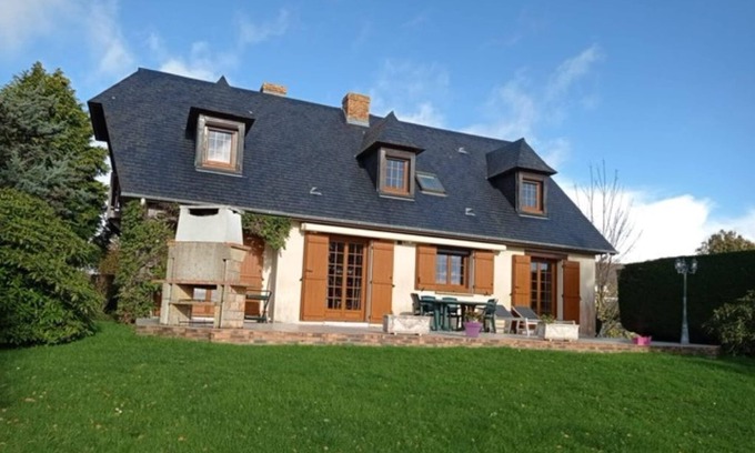 Octeville-sur-Mer House | Gîte in Octeville - sur- Mer, sleeps 8, between Le Havre and Etretat, 3 bedrooms.