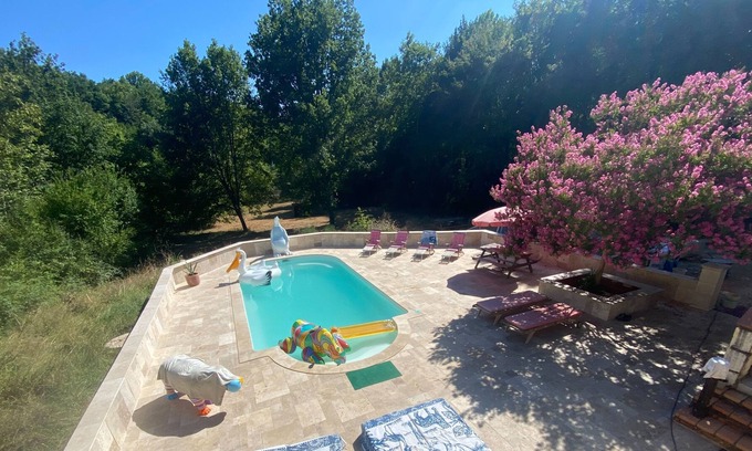 Cuzorn House | Gîte Lémance - Three Bedroom House, Sleeps 6