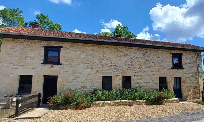 Vaux-Montreuil House | Gîte la Longère - 3 Chambres - 2 Salles de Bain - Salle SPA