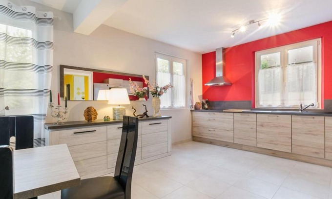 Landreville House | Gîte Landreville, 4 pièces, 9 personnes - FR-1-543-43