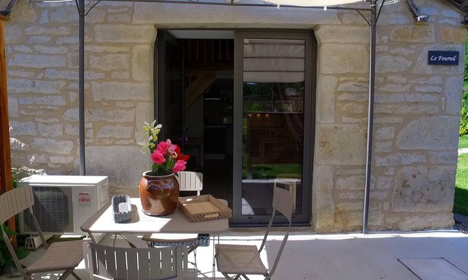 Saint-Pierre-Toirac Cottage | Gîte Le Fournil