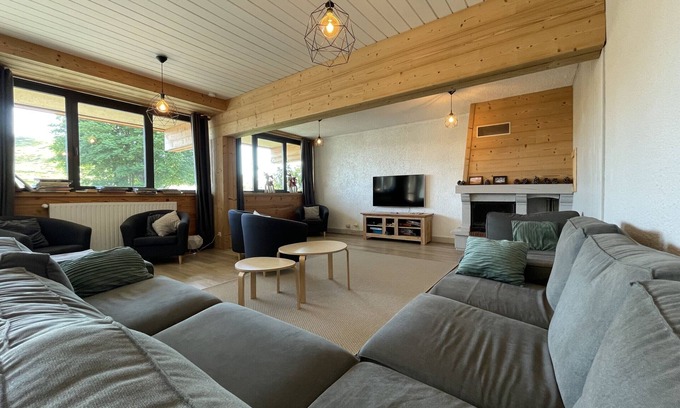 Albepierre-Bredons Cottage | Gîte le Plomb du Cantal