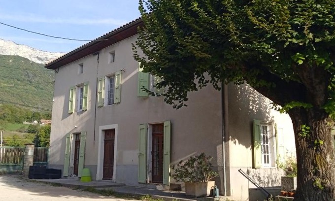 Varces-Allieres-et-Risset Apartment | Gîte "le pommier"