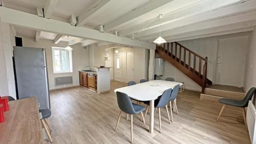 Saint-Mathieu House | Gîte Les Champs N°3
