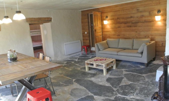 Saint-Clement-sur-Durance House | Gîte Les Clots Clément