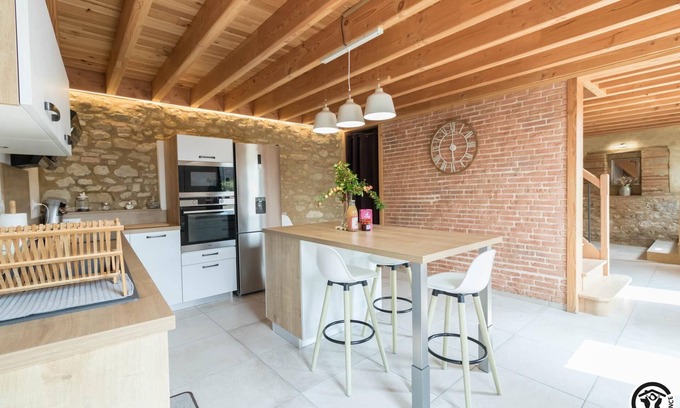 Caraman House | Gîte Les Echaunes - CARAMAN