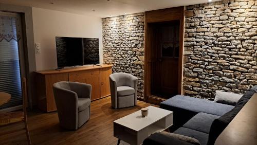 Saint-Prancher House | Gîte Lyaz