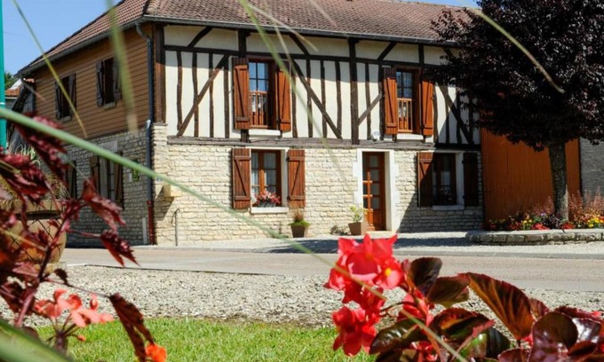 Radonvilliers House | Gîte Radonvilliers, 5 pièces, 10 personnes - FR-1-543-88