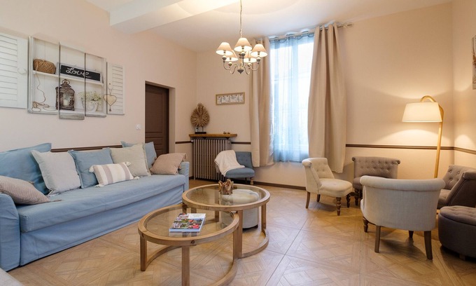 Loisy-sur-Marne House | Gîte* RDV AU 80 - Swimming pool & Spa - 15 people - Revers de Vignat