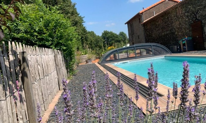 Toutlemonde House | Gîte rental 8 people 4 bedrooms Swimming pool Furnished tourist accommodation 4 *
