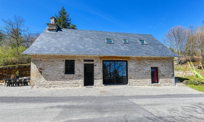 Peret-Bel-Air House | Gîte Theillac - Maison au calme avec beau jardin
