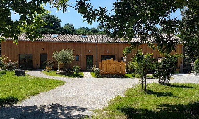 Baron House | Gîte Tulipier - La Grange aux Arbres