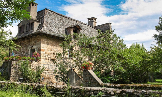 Ispagnac House | Gîtes de France 2/4 people in Molines