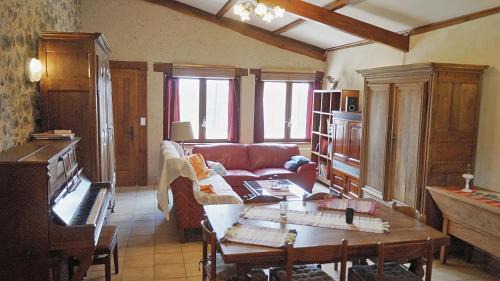La Rochette House | Gîtes de Saint-Ribert 6 pièces