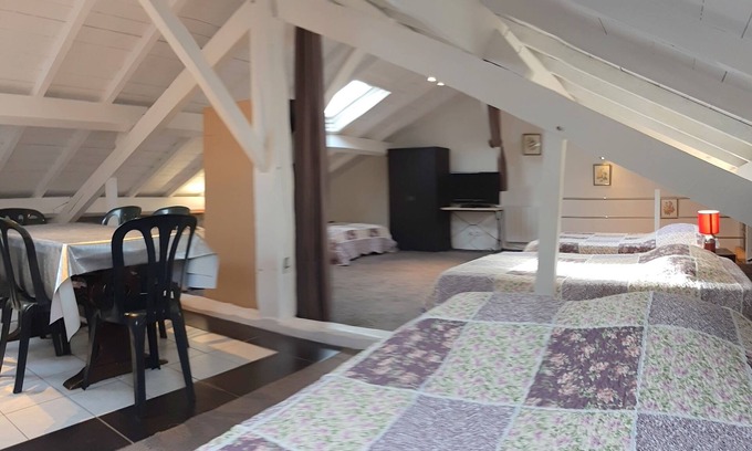 Domsure House | Gîtes Domaine de la Rochère