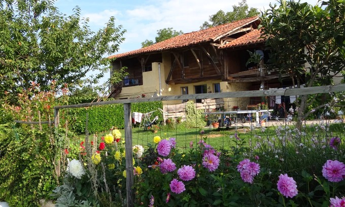 Ganties Apartment | Gîtes Pyrénées Les Trois Montagnes BALOU